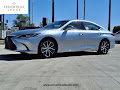 2025 Lexus ES 300h
