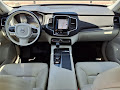 2020 Volvo XC90 T6 Momentum