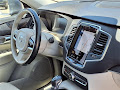 2020 Volvo XC90 T6 Momentum